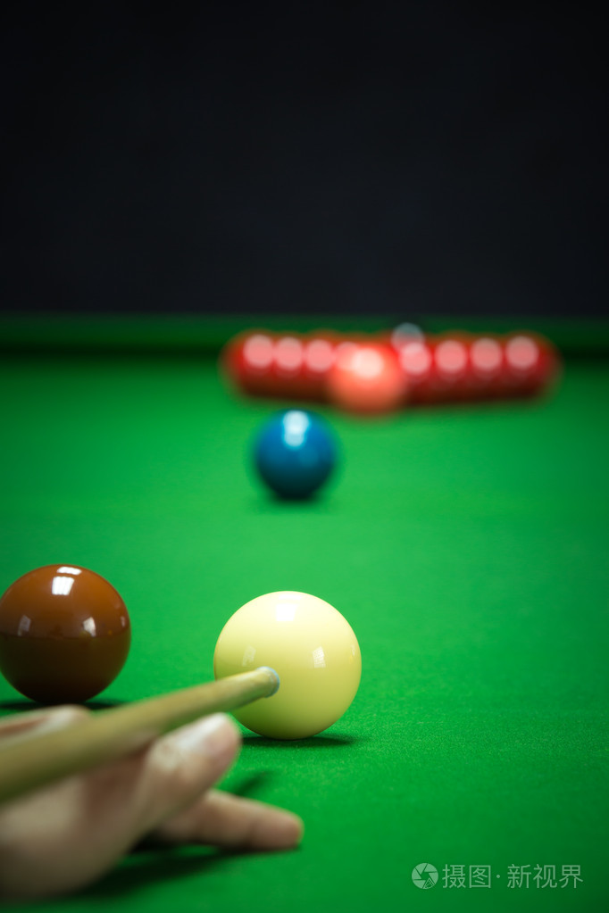 球敲响了警 球敲响了警