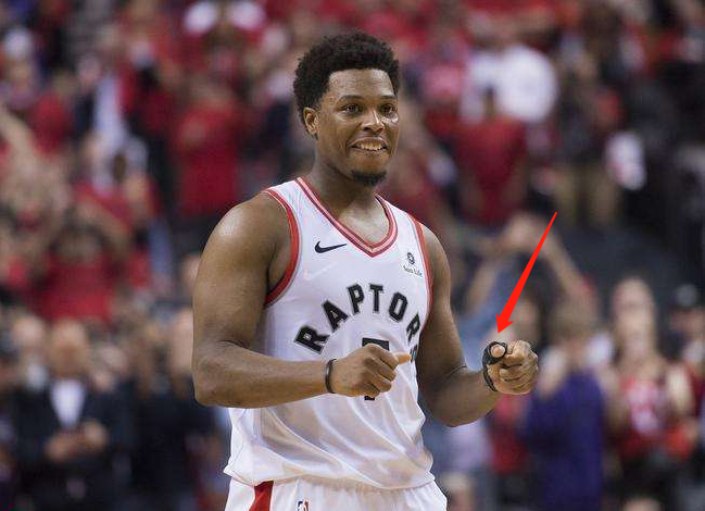 姆斯离开的 姆斯离开的